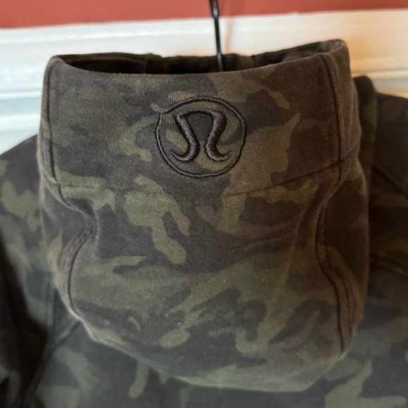 Lululemon Scuba Hoodie Light Cotton Fleece Incognito Camo Multi Gator Green 12 - Picture 13 of 16